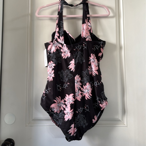Meet. Curve women’s XL Floral Print H-Back Sarong Front One Piece Bathing suit! - Picture 4 of 8